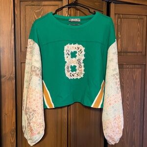 Blue B collection vintage green T-shirt with blouse sleeves